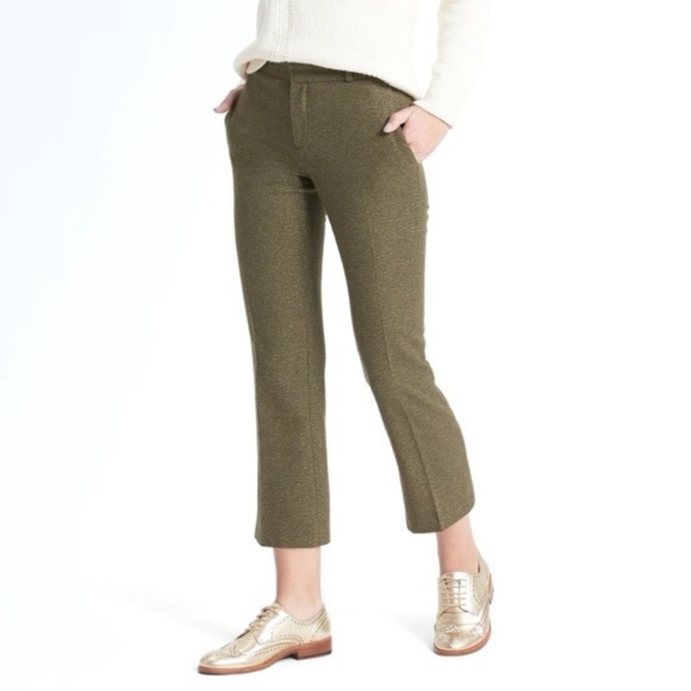 Banana Republic Olive green cropped Logan pants